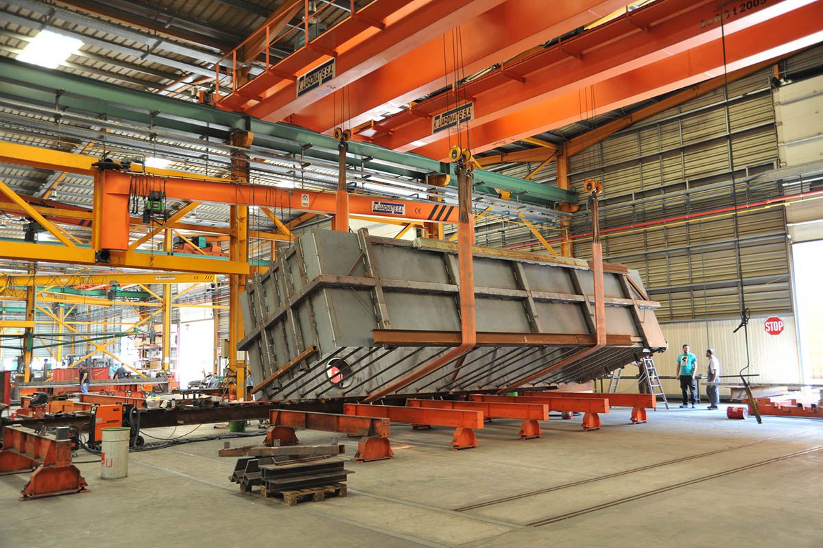 30-Internal-Handling-Equipment
